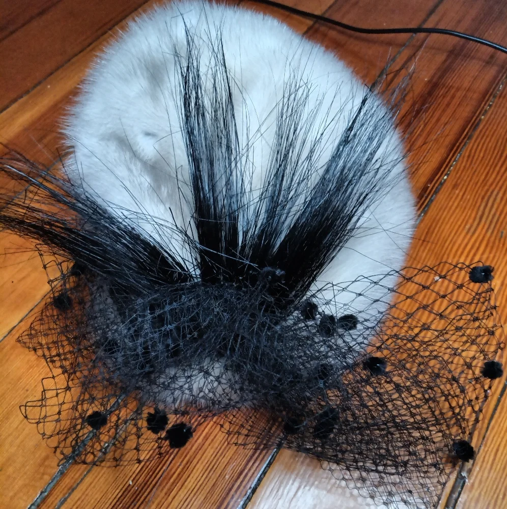 * SOLD * Vintage fur hat beret - Picture 8 of 10